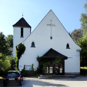 Ebenhausen, Heilandskirche von Osten, 1