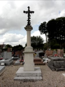 Ectot-l'Auber (Seine-Mar.) croix de cimetière