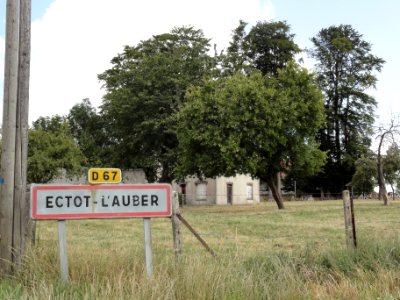 Ectot-l'Auber (Seine-Mar.) city limit sign