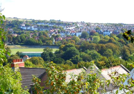Eastward view towards Preston Park and Ditchling Road areas from Inwood Crescent, Prestonville, Brighton (August 2014) (1)