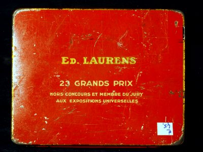 Ed Laurens Le Khedive cigarettes tin backside