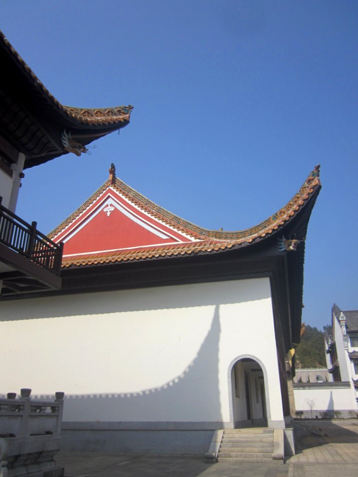 Eaves, Miyin Temple, 12 February 2018, 02