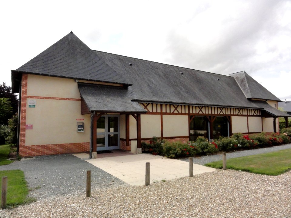Ectot-l'Auber (Seine-Mar.) salle polyvalente