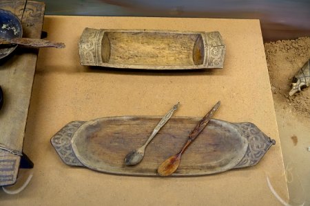 Eating utensils - Naturhistorisches Museum Nürnberg - Nuremberg, Germany - DSC04136