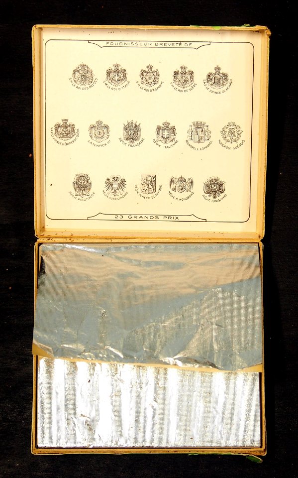 Ed Laurens Le Khedive cigarettes green case inside pic1