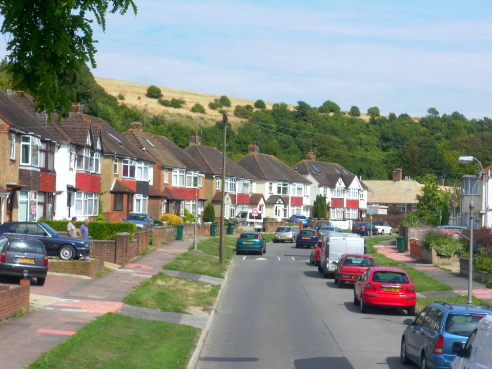 Eastward view along The Avenue, Bevendean (August 2013) (4)