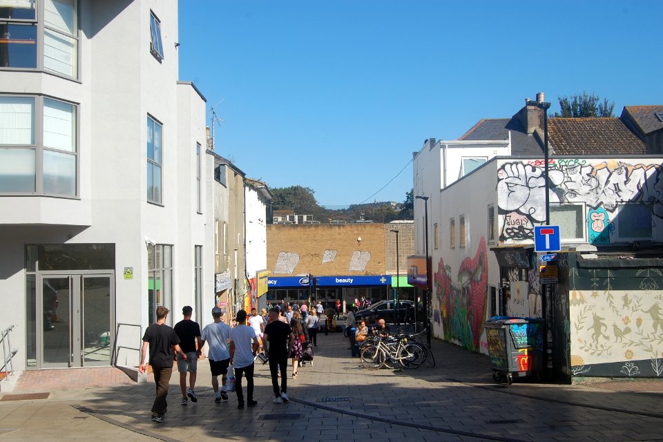 Eastward view along Ann Street, Brighton (September 2019)