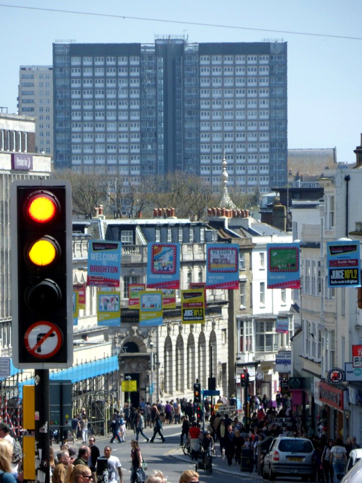 Eastward view along North Street, Brighton (May 2013) (1)
