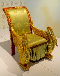 Easy chair, Russia, cabinetry by Karl Schreibe, gilding by F. Koelner, c. 1815, mahogany, gilded wood, modern silk upholstery, gilded metal thread - Montreal Museum of Fine Arts - Montreal, Canada - DSC09353