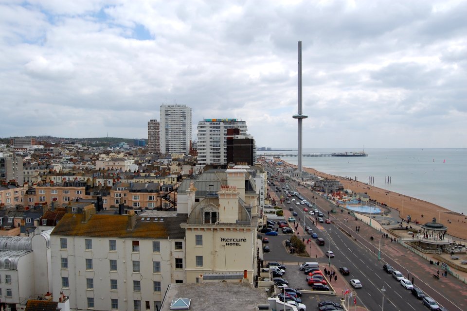 Eastward view along King's Road, Brighton (May 2019, seen from Embassy Court) (1)