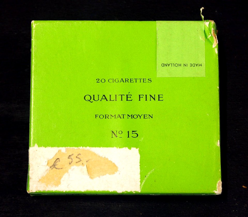 Ed Laurens Le Khedive cigarettes back