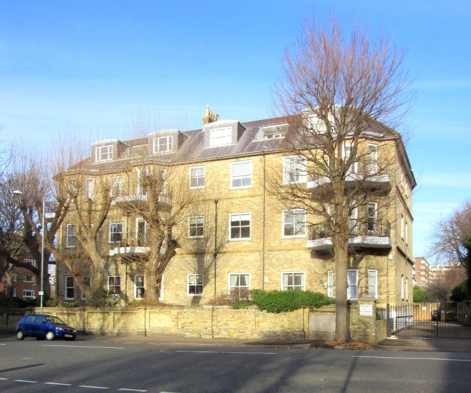 Eaton Gate, Eaton Gardens, Hove (December 2016)