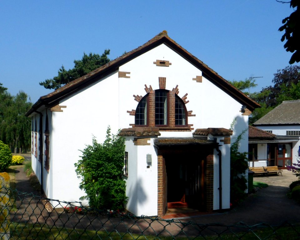 Eastwick Road Church (URC), Eastwick Road, Great Bookham (July 2013) (2)