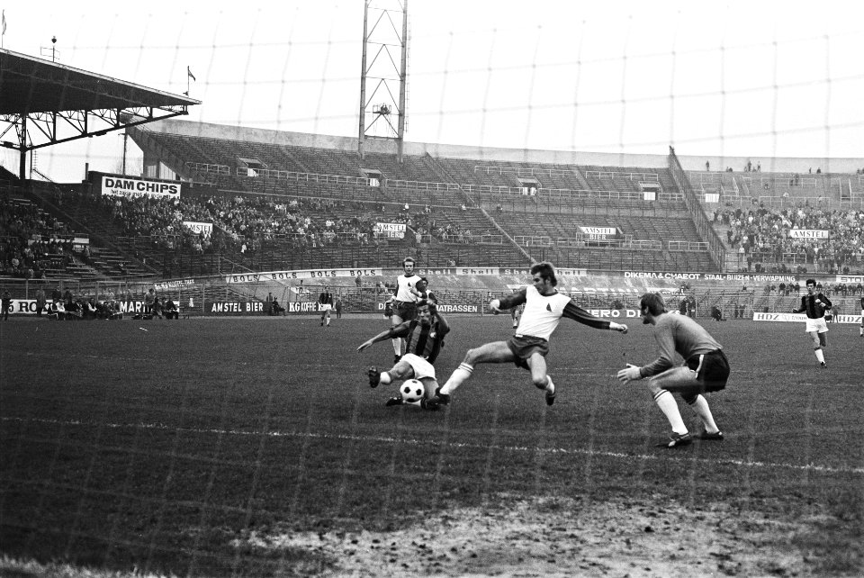DWS tegen Utrecht 2-0 om KNVB-beker, Bestanddeelnr 923-9956