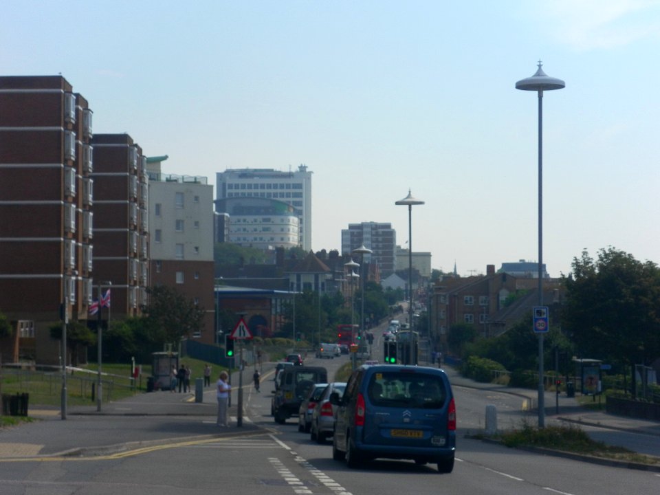 Eastward view along Eastern Road, Brighton (August 2013)