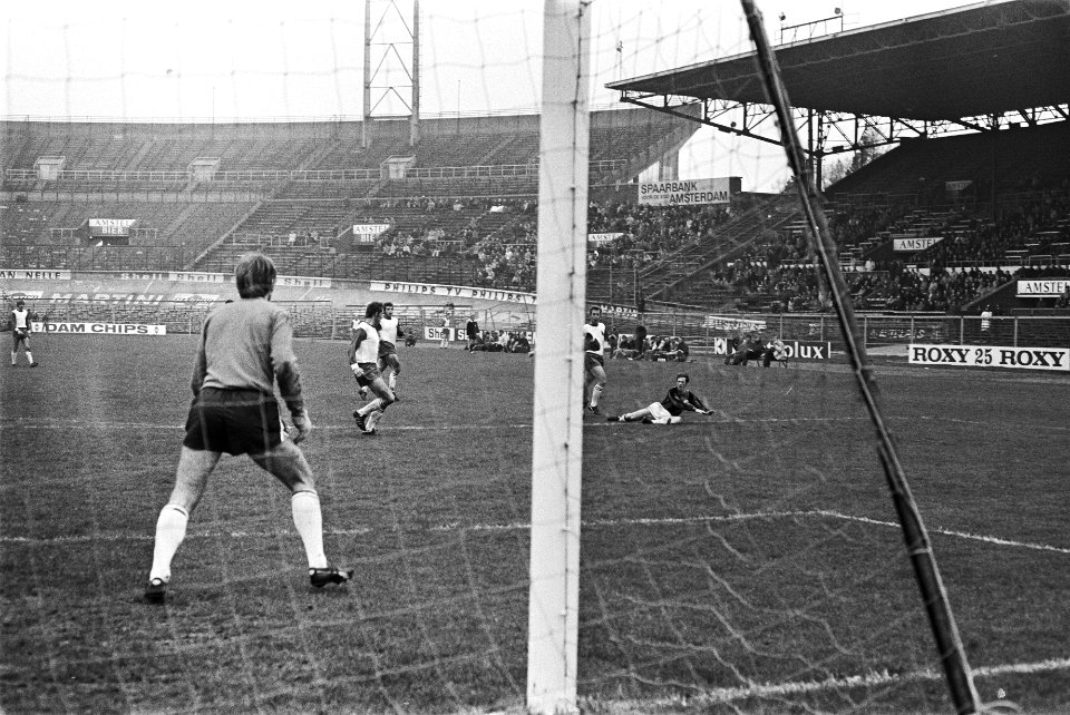 DWS tegen Utrecht 2-0 om KNVB-beker, Bestanddeelnr 923-9958