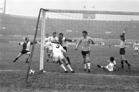 DWS tegen Feyenoord 0-3. Eerste doelpunt van Feyenoord, Bestanddeelnr 923-1696
