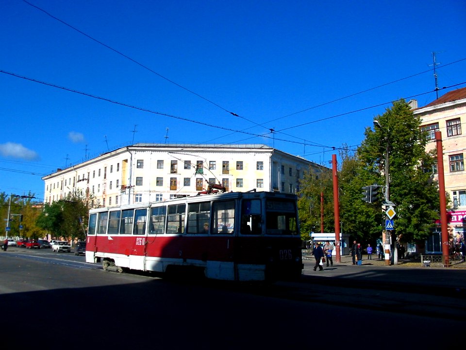 Dzerzinsk tram 026 20041002 032 prospekt Lenina