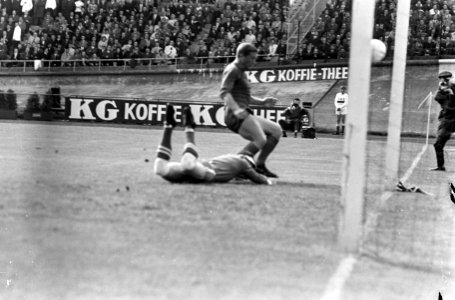 DWS tegen Willem II 0-0, Geurtsen schiet tegen de paal, Bestanddeelnr 918-1723