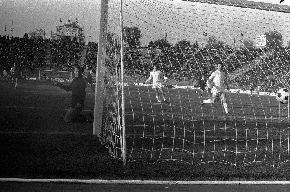 Dynamo Boekarest tegen Feyenoord 0-3, Europa Cup I, Bestanddeelnr 925-0615