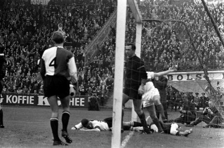 DWS tegen Feyenoord 2-0, DWS scoort eerste doelpunt, Bestanddeelnr 918-2607
