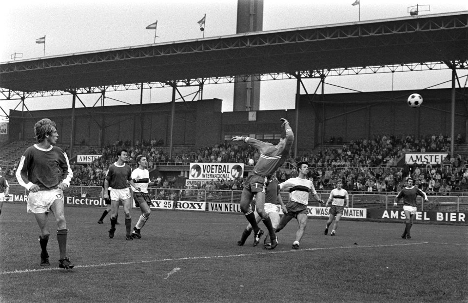 DWS tegen MVV 0-1., Bestanddeelnr 922-8637