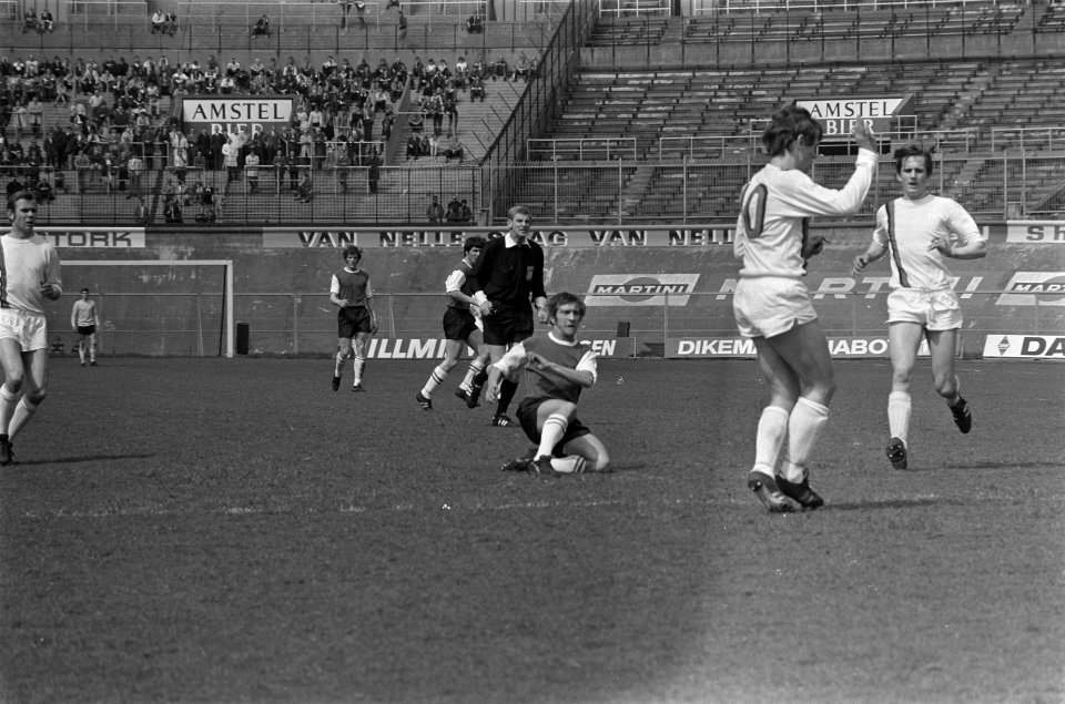 DWS tegen NEC 1-1 spelmoment, Bestanddeelnr 923-4923