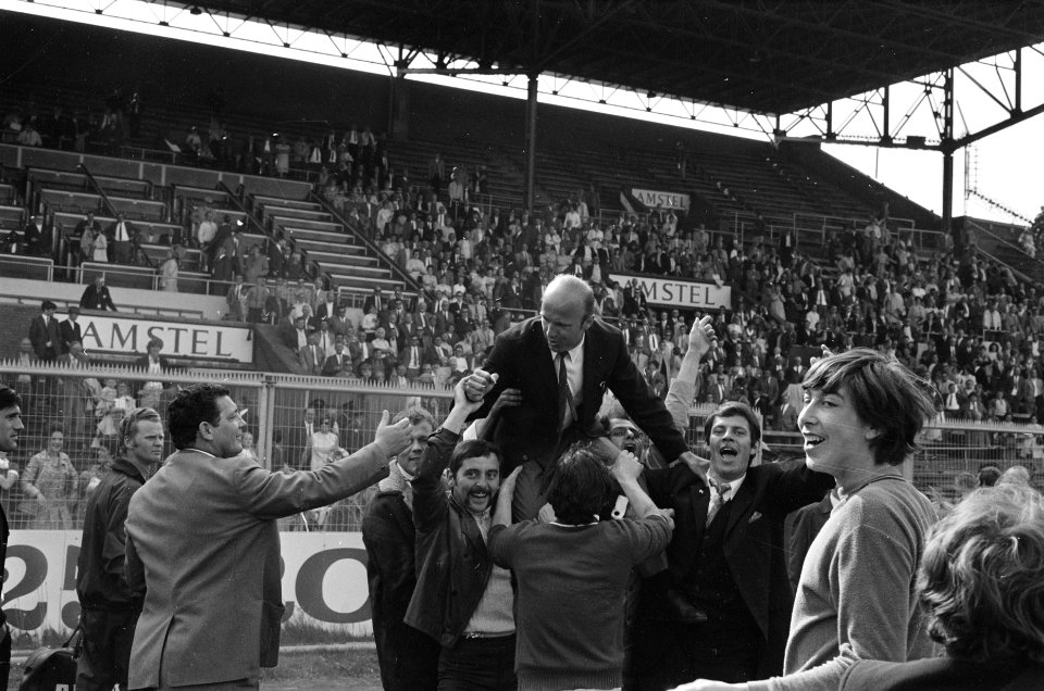 DWS tegen Holland Sport 2-0 DWS blijft in eredivisie na afloop wordt Joop Bran, Bestanddeelnr 923-5432