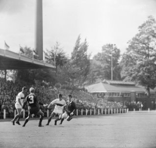 DWS tegen PSV 0-0, spelmoment vlnr Geurtsen (DWS), Kempers (PSV), Hollander , Bestanddeelnr 916-8995