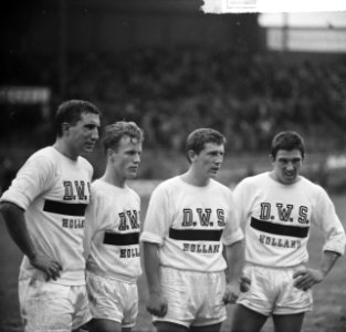 DWS tegen PSV 1-1, spelers DWS in nieuw shirt, Bestanddeelnr 917-4083
