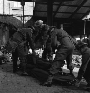 Dutch civil defence exercices Nederlandse Bescherming Bevolking oefent, Bestanddeelnr 935-2392