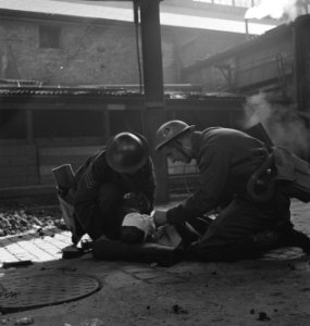Dutch civil defence exercices Nederlandse Bescherming Bevolking oefent, Bestanddeelnr 935-2399
