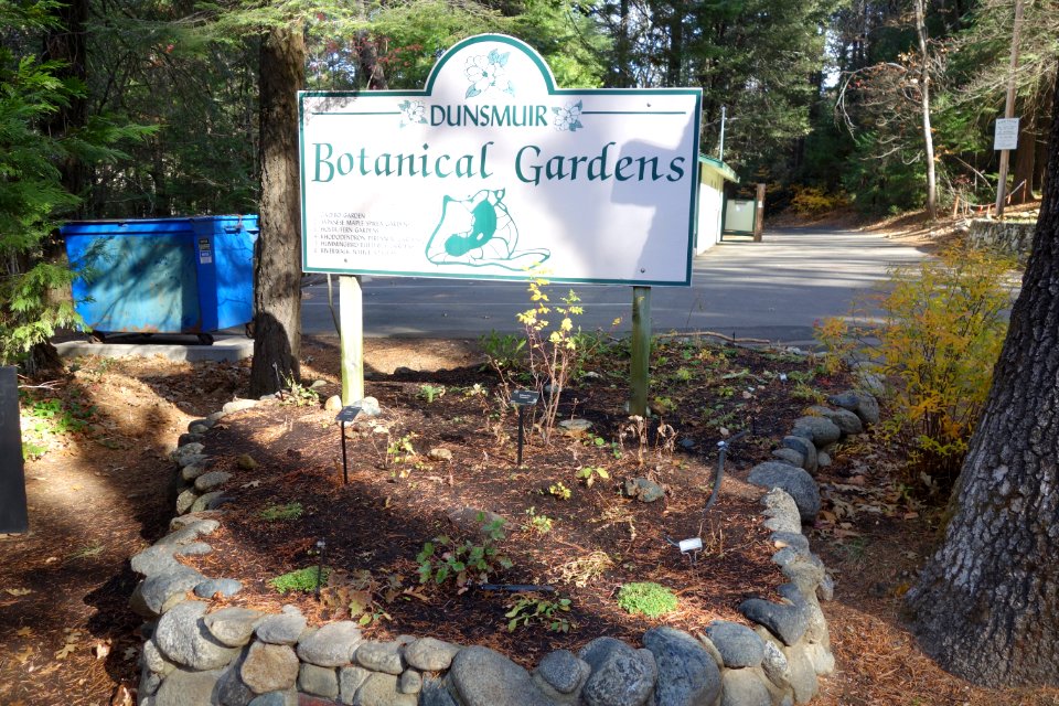 Dunsmuir Botanical Gardens - DSC02903