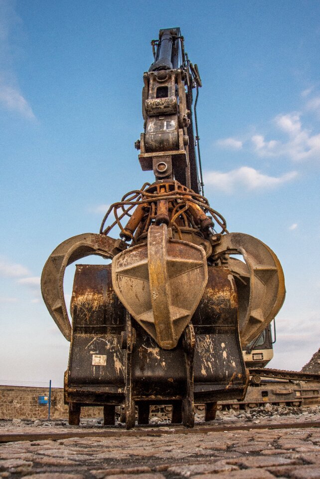 Machinery tool metal