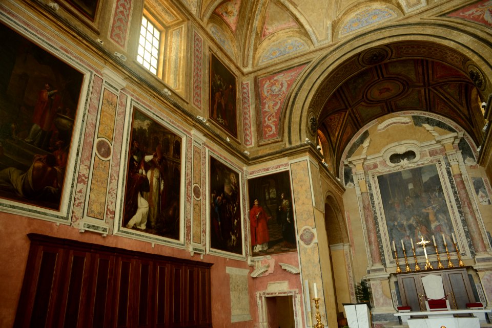 Duomo di Pozzuoli aka tempio di Augusto 01