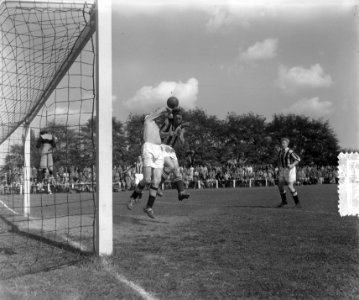 DWS tegen Vitesse (1-2), Bestanddeelnr 905-7119