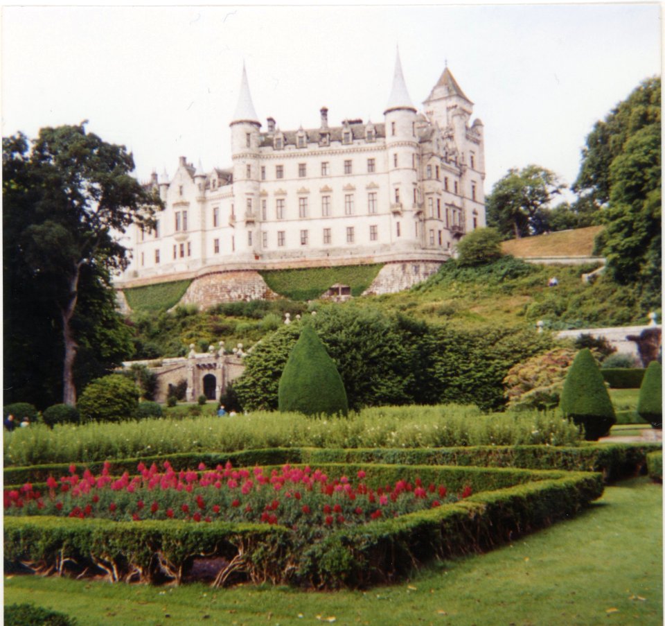 Dunrobin Castle 2000-1