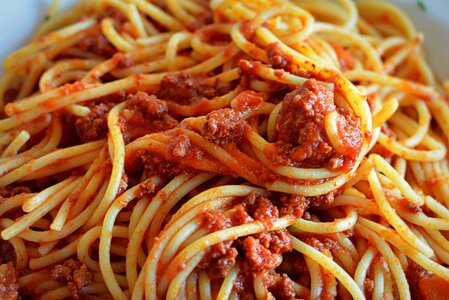 Food power supply spaghetti bolognese