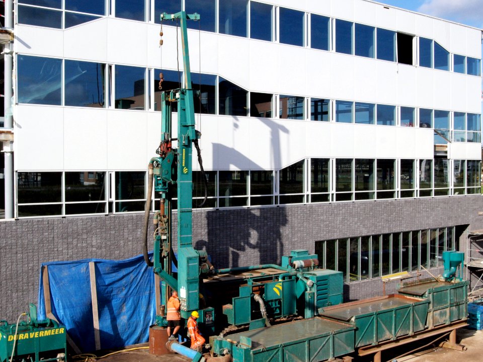 Dura Vermeer tracked piledriver pic1