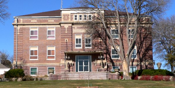 Dundy County, Nebraska courthouse from S 1