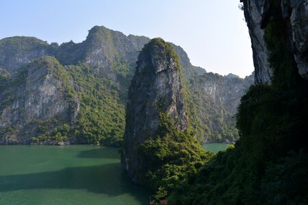 Travel cruise sung sot cave