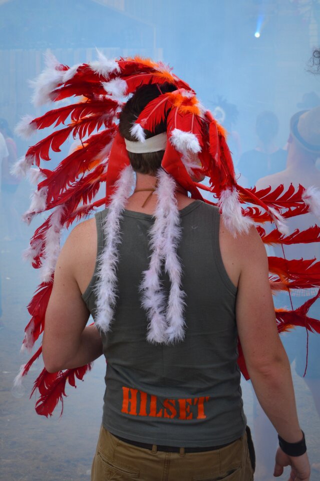 People mask feathers