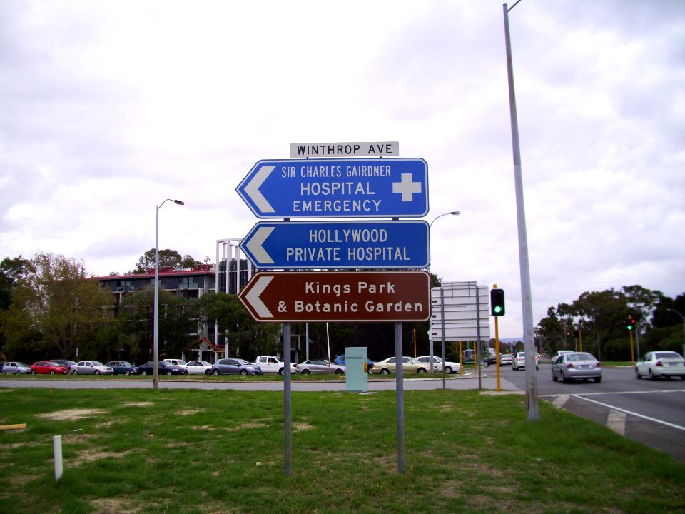 E37 Winthrop Ave direction sign