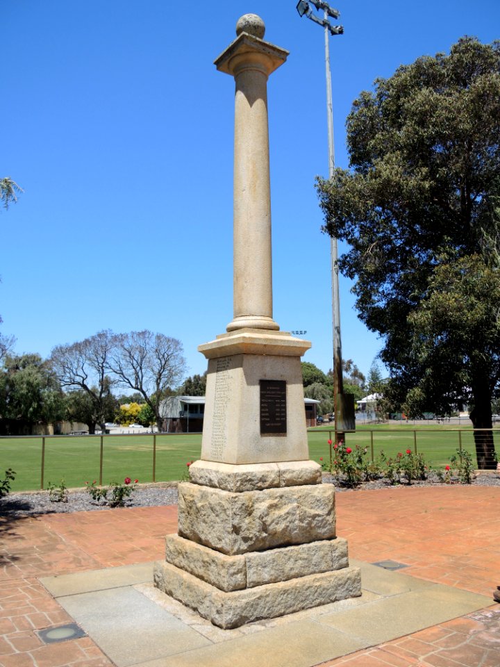 E37 War memorial monument at Ben Wright Park (from north)
