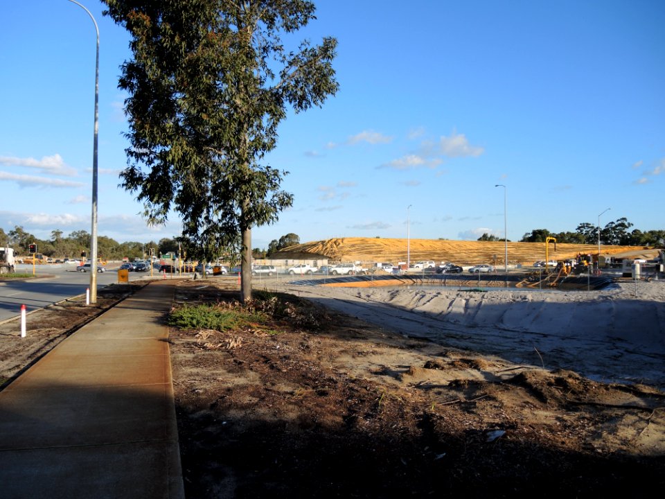 E37 Reid Hwy Malaga Dr interchange construction (22 June 2015) 08