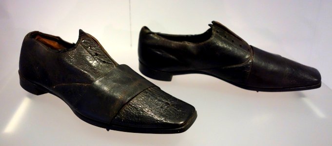 Dutton and Thorowgood running shoes, 1860-1865, leather, thought to be the oldest running shoes now in existence - Bata Shoe Museum - DSC00760