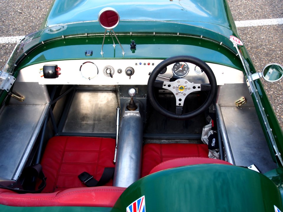 Dutton Lotus Eleven replica, pic8