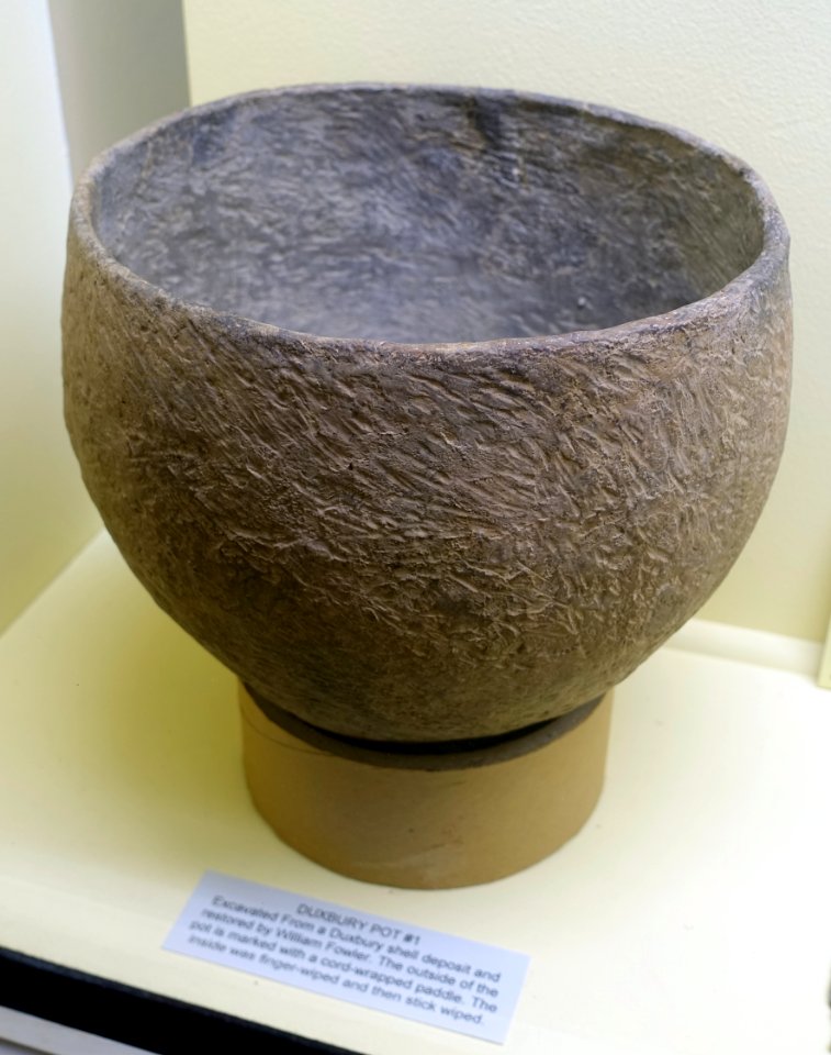 Duxbury pot No. 1, restored by William Fowler - Early Woodland collection - Robbins Museum - Middleborough, Massachusetts - DSC03816