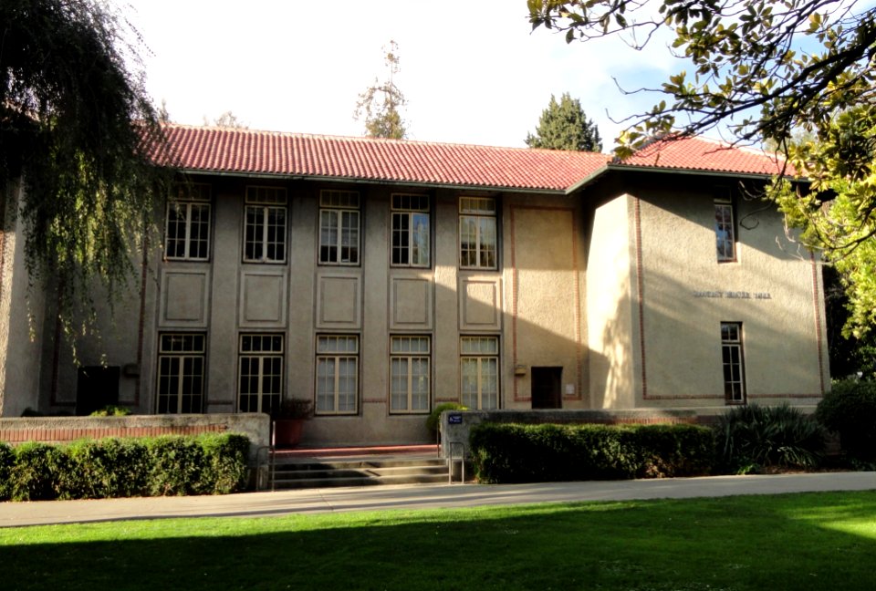 Dwight Bentel Hall (San José State University) - DSC03940