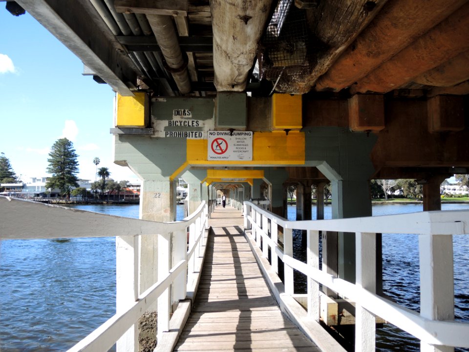 E37 Mandurah Bridge (August 2015) 26